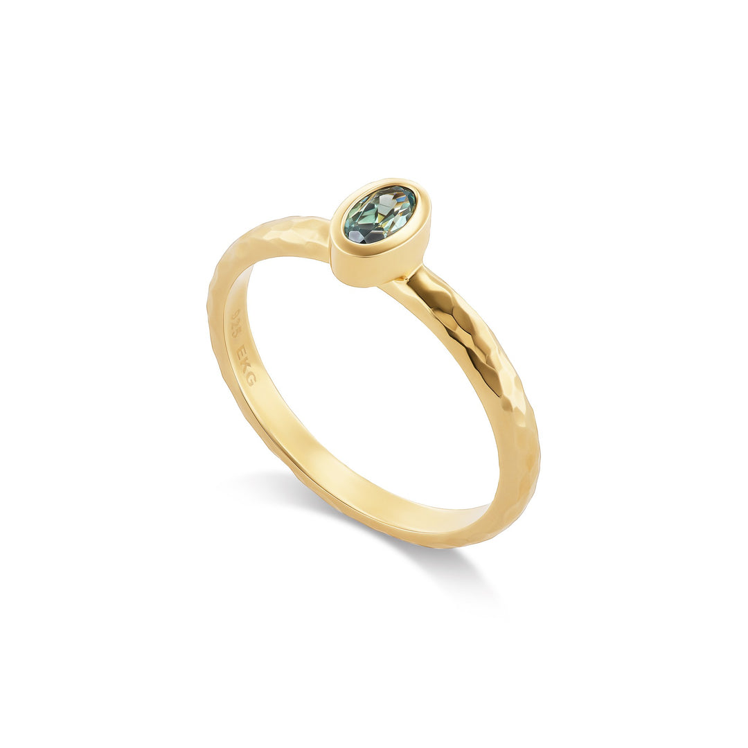 Big Sky Petite Oval Stacker Ring | Montana Sapphire